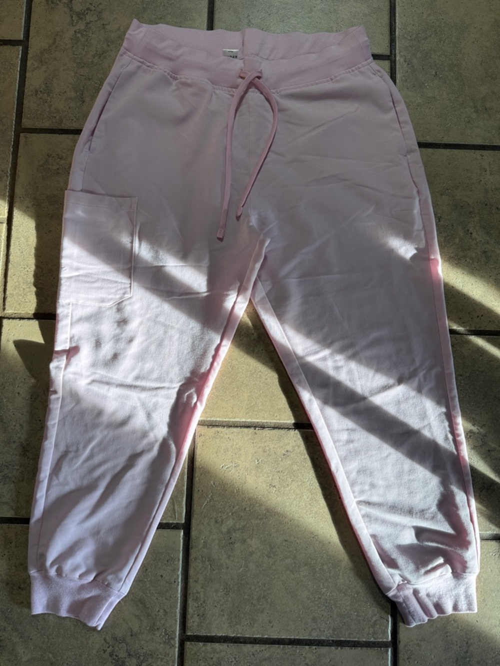 Mandala Light Pink V-Neck Medical Scrub Top and Pants Set - Picture 2 of 8